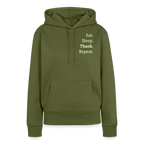Design-Hoodie „Eat. Sleep. Thank. Repeat.“ für Damen aus Bio-Baumwolle, Farbe: khaki - Dankfabrik.