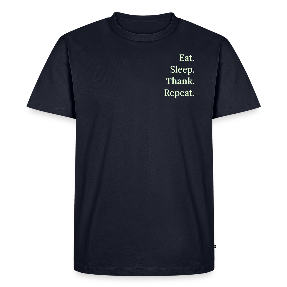 Design T-Shirt „Eat. Sleep. Thank. Repeat.“ für Herren aus Bio-Baumwolle, Farbe: navy-blau - Dankfabrik.