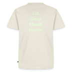 Design T-Shirt „Eat. Sleep. Thank. Repeat.“ für Herren aus Bio-Baumwolle, Farbe: weiß - Dankfabrik.