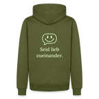 Design Hoodie „Seid lieb zueinander“ für Herren aus Bio-Baumwolle, Farbe: khaki – Dankfabrik.