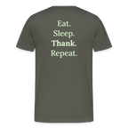 Design T-Shirt „Eat. Sleep. Thank. Repeat.“ für Herren aus Bio-Baumwolle, Farbe: grau - Dankfabrik.