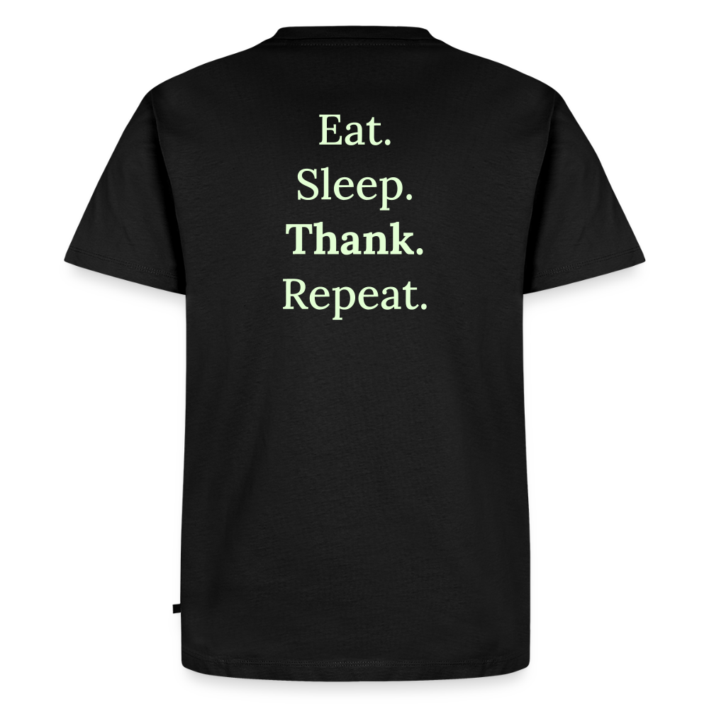 Design T-Shirt „Eat. Sleep. Thank. Repeat.“ für Herren aus Bio-Baumwolle, Farbe: schwarz - Dankfabrik.