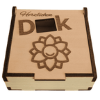Hochwertige Herzlichen Dank Hanuta Box aus Echtholz mit Gravur. Nachhaltige Aufbewahrung von Dankfabrik für mehr Wertschätzung.